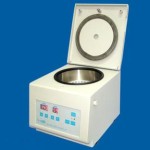 Centrifuge High Speed 24 tabung One Med